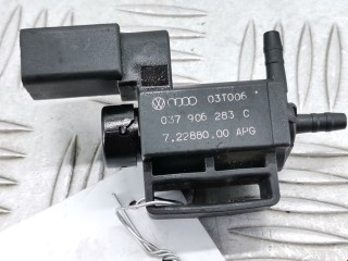 Клапан воздушный, ориг. номер 037906283S, Audi A4 2000-2006
