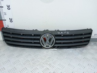 Решетка радиатора Volkswagen Passat 1988-1997