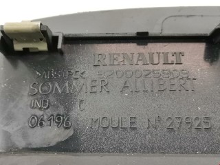Дисплей, ориг. номер 8200361582, 216764199, Renault Laguna 2001-2005