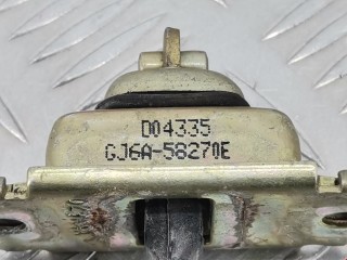 Ограничитель открывания двери передней, ориг. номер GJ6A58270E, BJ6A58270E, Mazda 6 2002-2005