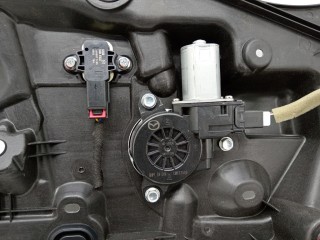 Стеклоподъемник передний левый, ориг. номер D09L5997X, C2355997XC, Mazda CX3 2015-2018
