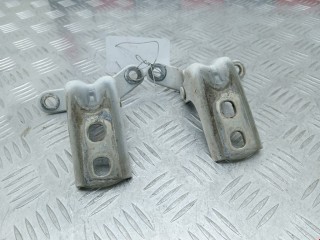 Петля двери передней правой, ориг. номер 20992731, Opel Astra 2006-2014