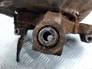 Кулак задний правый, Nissan Pathfinder 2004-2010
