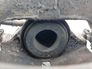 Суппорт передний левый, ориг. номер B4Y73399ZC, Mazda CX3 2015-2018
