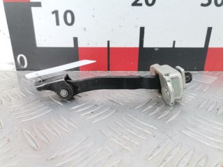 Ограничитель открывания двери Nissan Qashqai 2006-2010