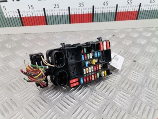 Блок предохранителей, ориг. номер 252360003R, 18013301D, Renault Scenic 2009-2012