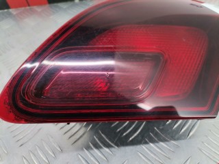 Фонарь крышки багажника правый, ориг. номер 13319952, Opel Astra 2006-2014