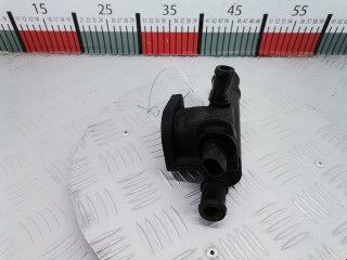 Фланец (тройник) системы охлаждения, ориг. номер 038121132D, Volkswagen Touran 2003-2006