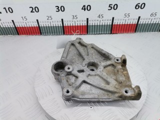 Кронштейн компрессора кондиционера Mitsubishi Space Star 1998-2002