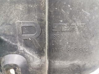 Защита арок передняя правая (подкрылок), ориг. номер 1M0809962, Seat Leon 1999-2005