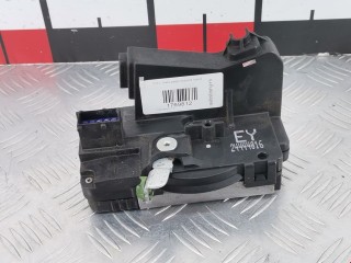 Замок двери передней правой, ориг. номер 24444016, Opel Astra 1994-2002