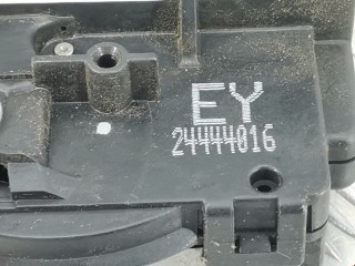 Замок двери передней правой, ориг. номер 24444016, Opel Astra 1994-2002