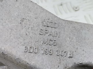 Кронштейн двигателя, ориг. номер 8D0199307L, 8D0199305, Volkswagen Passat 1988-1997