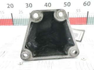 Кронштейн двигателя, ориг. номер 8D0199305A, Volkswagen Passat 2000-2005