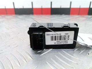 Кнопка стеклоподъемника, ориг. номер 93575-3Z200, 39R5151000, Hyundai i40 2011-2015