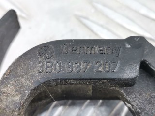 Ручка наружная передняя правая, ориг. номер 3B0837207, 3B0837207G, Volkswagen Passat 1996-2001