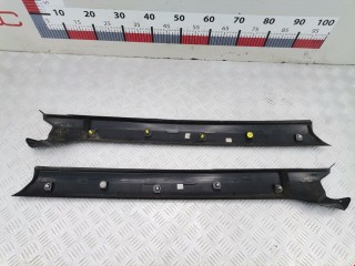 Молдинг стекла лобового, ориг. номер DCB000142, Land Rover Discovery 2002-2004