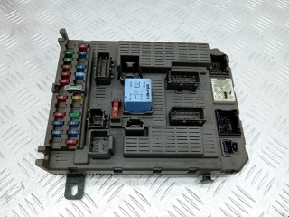 Блок предохранителей Citroen C5 2000-2004