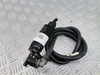 Насос (моторчик) омывателя стекла BMW 5 F10/F11/GT F07 2013-2017