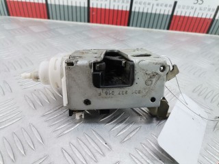 Замок двери передней правой, ориг. номер 8D1837016F, Audi A4 1994-1999