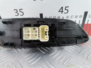 Кнопка стеклоподъемника, ориг. номер 848100D030, 7423202560, Toyota Auris 2006-2010