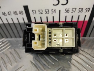 Кнопка стеклоподъемника, ориг. номер 848100D030, Toyota Auris 2006-2010
