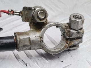 Клемма аккумулятора плюс, ориг. номер A2045403510, 13583420, Mercedes C W204 2007-2011