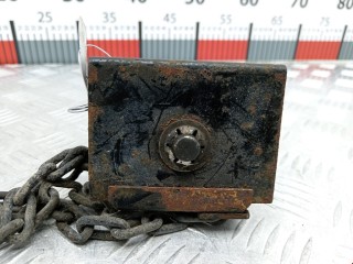 Крепление запаски, Nissan Navara 2001-2007