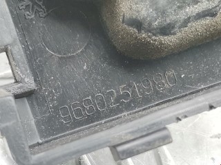 Кронштейн крепления бампера заднего, ориг. номер 9680251980, Peugeot 207 2006-2009
