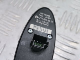 Кнопка стеклоподъемника, ориг. номер A2118218651, 501898, Mercedes E W211 2002-2006