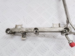 Топливная рампа, ориг. номер 078133681AJ, Audi A4 1994-1997