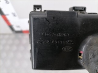 Блок реле, ориг. номер 91490-2E000, Hyundai Tucson 2004-2010