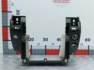 Накладка декоративная на торпедо, ориг. номер VP5NFXA044B88, Nissan Navara 2001-2007