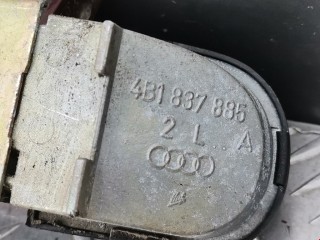 Ручка наружная задняя левая, ориг. номер 4B1837885, 4B0839207, Audi A6 1997-2001