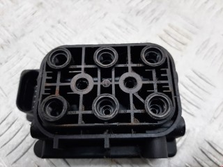 Блок клапанов пневмоподвески, ориг. номер 4F0616013, Audi A6 2001-2005