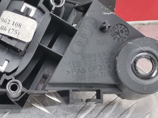 Ручка внутренняя передняя правая, ориг. номер 4L0837020, 4L0837020A, Audi Q7 2005-2009