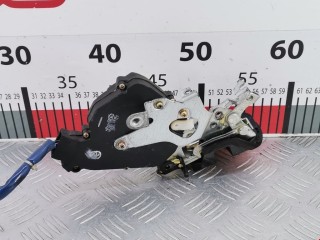 Замок двери задней правой, ориг. номер 6933042060, Toyota RAV4 2000-2003