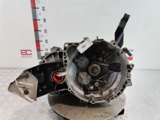 КПП механическая (МКПП) 5-ступенчатая, ориг. номер 36050412, Volvo S40 2000-2004