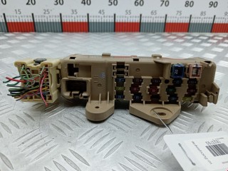 Блок предохранителей, ориг. номер GG2M66760C, 9F140462, Mazda 626 1997-1999