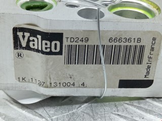 Клапан ТРВ (расширительный) кондиционера, ориг. номер 668276E, Volvo XC90 2002-2006