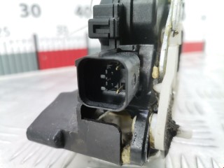 Замок двери задней правой, ориг. номер MN145942, Mitsubishi Colt 2002-2012