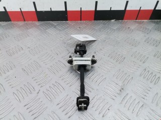 Ограничитель открывания двери задней, ориг. номер 5S6AA27200, Ford Fiesta 2001-2007