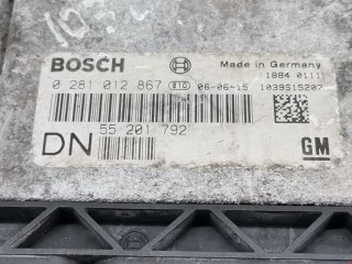 Блок управления двигателем, ориг. номер 55201792, 0281012867, Opel Astra 1998-2009