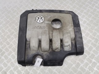 Декоративная крышка двигателя Volkswagen Passat 2005-2010