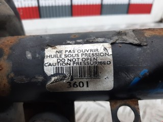 Стойка передняя левая, ориг. номер 5202VF, Peugeot 207 2006-2009