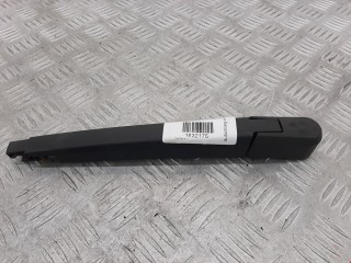 Щеткодержатель задний Opel Astra 2006-2014