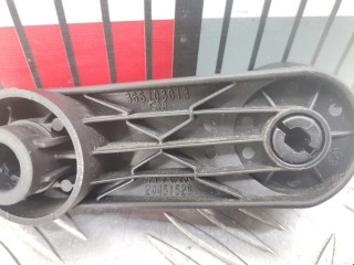 Ручка стеклоподъемника, ориг. номер 366703013, 13288655, Opel Astra 2006-2014