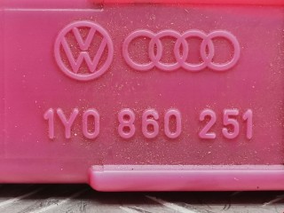 Знак аварийной остановки, ориг. номер 4K0093055A, Volkswagen Touran 2003-2006
