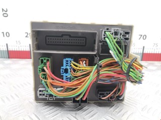 Блок предохранителей Ford Transit Connect 2002-2009