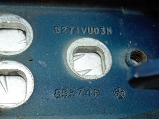 Петля двери передней правой, ориг. номер 05257974AA, Chrysler PT-Cruiser 2000-2006
